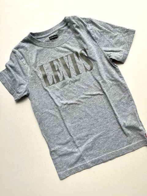 neuwertiges T-Shirt von Levis in Gr 10y