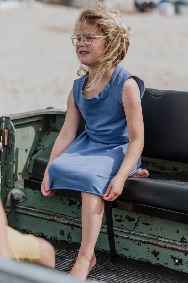 Little Hedonist navy blue sleeveless dress in organic cotton terry cloth. For the little girls who like to look fancy, but stay comfy